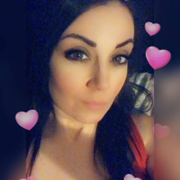 Meet your Posher, Angela - Picture 1 of 1